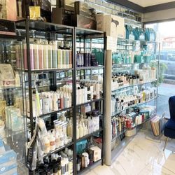 Mona's Hair Studio