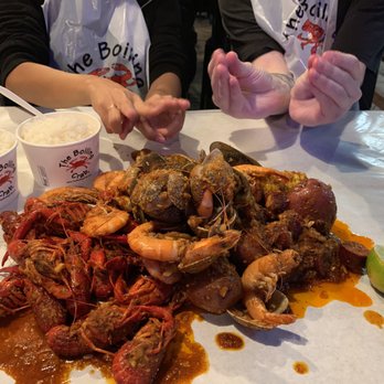 The Boiling Crab - Seafood Near Me - Honolulu, Hawaii The Boiling Crab - Seafood Near Me - Honolulu, Hawaii