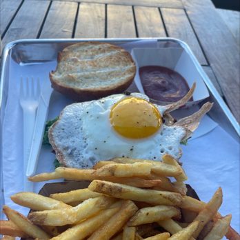 Super Duper Burgers - Burger with Organic Egg Sandwich with Bacon & Cheese - Burgers Near Me - Emeryville, California Super Duper Burgers - Burger with Organic Egg Sandwich with Bacon & Cheese - Burgers Near Me - Emeryville, California