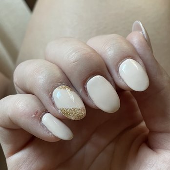 Kendall’s Nail Lounge - She didn't touch my cuticles or put any lotion on, this looks horrible - Nail Salons Near Me - Denver, Colorado Kendall’s Nail Lounge - She didn't touch my cuticles or put any lotion on, this looks horrible - Nail Salons Near Me - Denver, Colorado