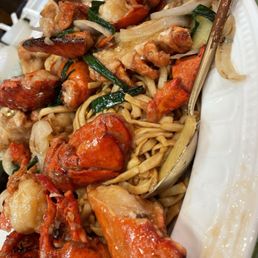 lobster with yee mein lobster with yee mein