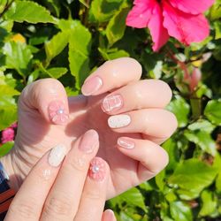 Spring pink nails