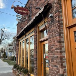 Martha's Pizza