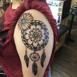 Lucky Horseshoe Tattoo - Lucky horseshoe