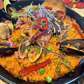 Limón - Seafood paella. - Peruvian Near Me - Mountain View, California