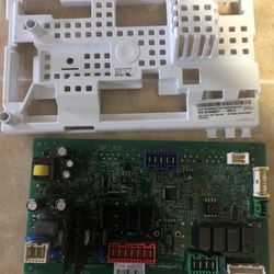 Tom Hagan and Sons Appliance Repair - Already have the circuit board out.