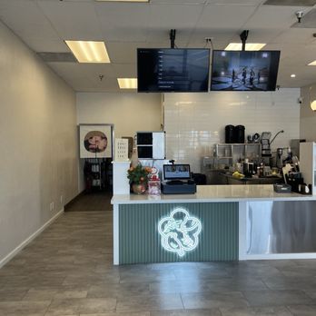 Cha Na Tea House - Inside - Bubble Tea Near Me - Napa, California Cha Na Tea House - Inside - Bubble Tea Near Me - Napa, California