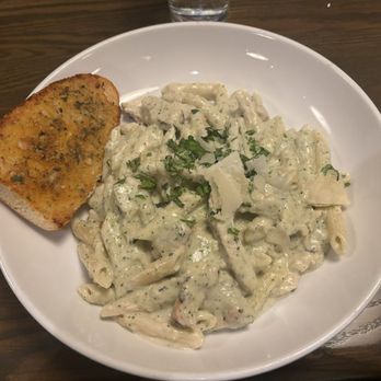 Pesto's - Ziti and Chicken Pasta minus the marinara garnish - Pizza Near Me - Chandler, Arizona