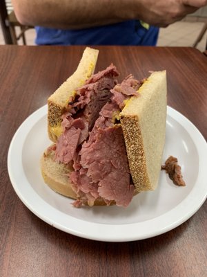 Lester's Deli by null