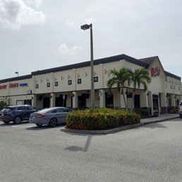 Exterior outside entrance of Glory Days Grill - Fort Myers, Florida Exterior outside entrance of Glory Days Grill - Fort Myers, Florida