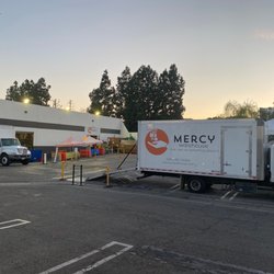 Vineyard Church - The Mercy warehouse helps the community big time