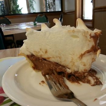Dean's Diner - Chocolate pie - Diners Near Me - Blairsville, Pennsylvania Dean's Diner - Chocolate pie - Diners Near Me - Blairsville, Pennsylvania