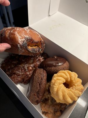 Donut Palace by null