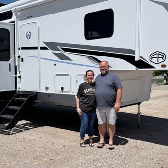 Bourbon RV - RV Dealers Near Me - Bourbon, Missouri