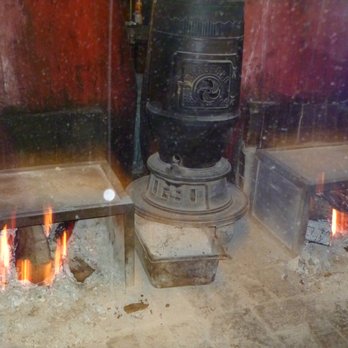 Trader Vic's - Wood-fired oven - Hawaiian Near Me - Emeryville, California Trader Vic's - Wood-fired oven - Hawaiian Near Me - Emeryville, California