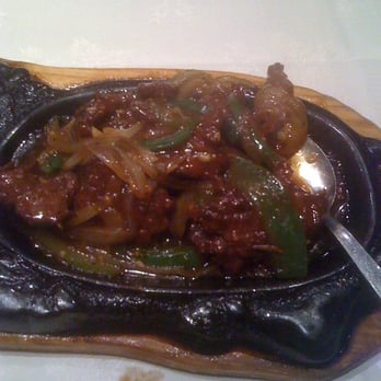 New Mayflower - Black Pepper Beef on Sizzling Platter - Chinese Near Me - London, XGL