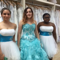 Diana's Bridal - Quinceañera with 2 damas