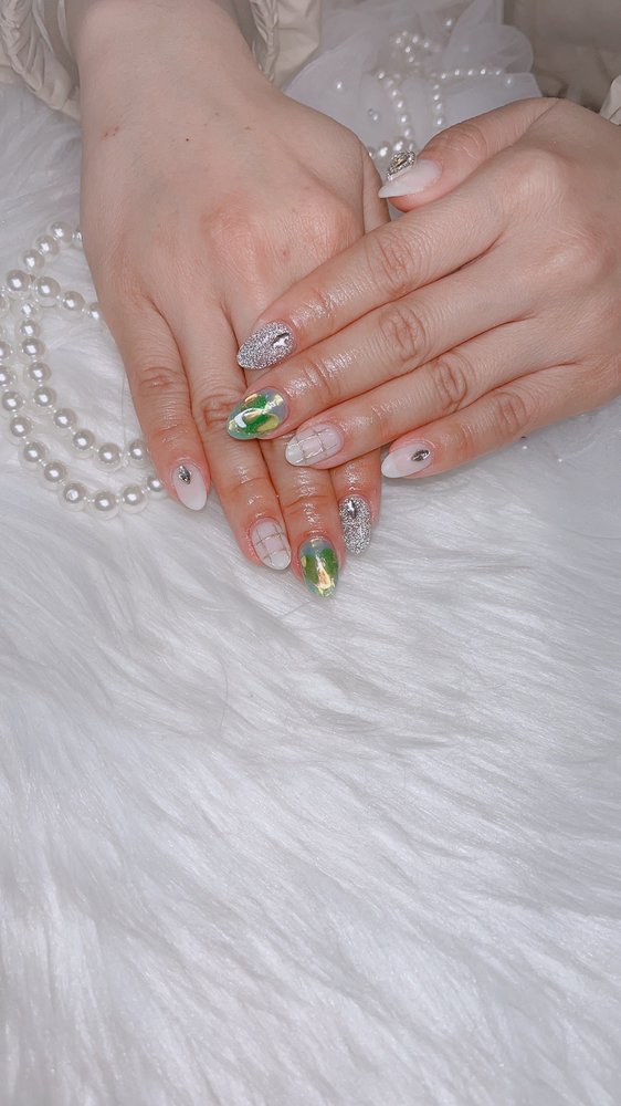 Nail Design by Yuka Logo