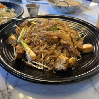 Charm Thai and Sushi - Pad Thai - Thai Near Me - Windermere, Florida Charm Thai and Sushi - Pad Thai - Thai Near Me - Windermere, Florida