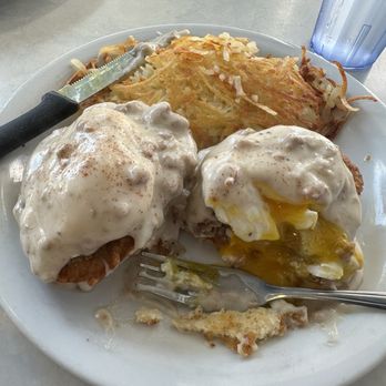 Stardust Diner - The Redneck Eggs Benedict - American Near Me - Vancouver, Washington Stardust Diner - The Redneck Eggs Benedict - American Near Me - Vancouver, Washington