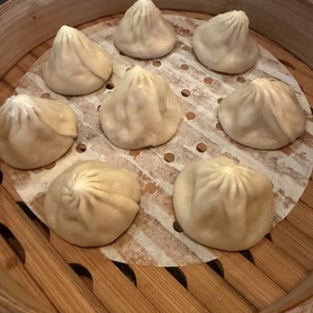 Dough Zone Dumpling House - San Mateo - Chicken Xiao Long Bao (8) 鸡肉小笼包 - Shanghainese Near Me - San Mateo, California