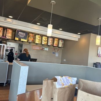 Taco Bell - Inside - Fast Food Near Me - Los Angeles, California Taco Bell - Inside - Fast Food Near Me - Los Angeles, California