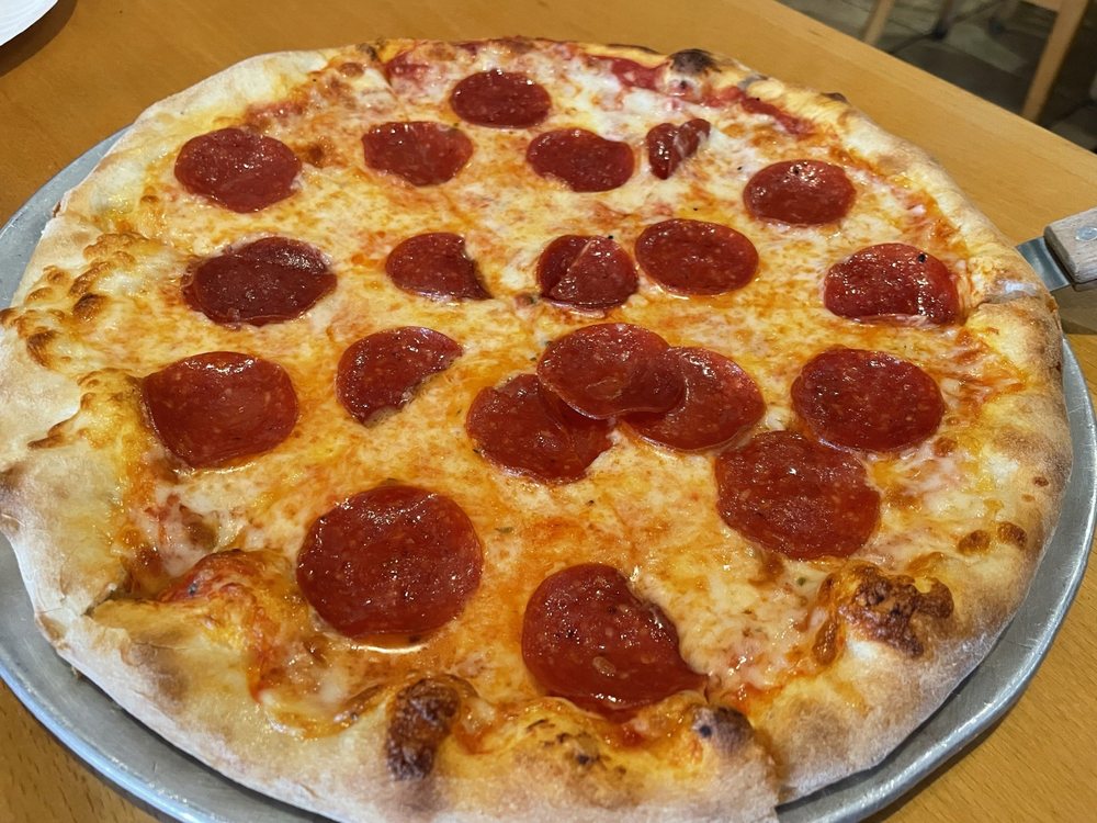 PALACE PIZZA Updated October 2024 48 Photos & 57 Reviews 5235 US