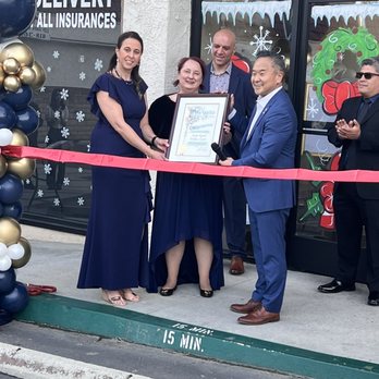 Porter Ranch Wellness Lounge - Councilman John Lee Presented a Certificate on the Grand Opening! - Weight Loss Centers Near Me - Porter Ranch, California Porter Ranch Wellness Lounge - Councilman John Lee Presented a Certificate on the Grand Opening! - Weight Loss Centers Near Me - Porter Ranch, California