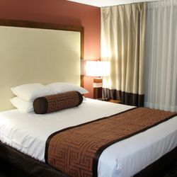 Westbridge Inn & Suites
