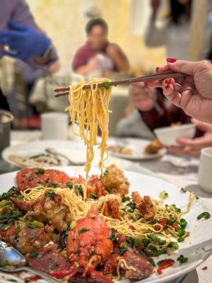 Henry's Cuisine by null
