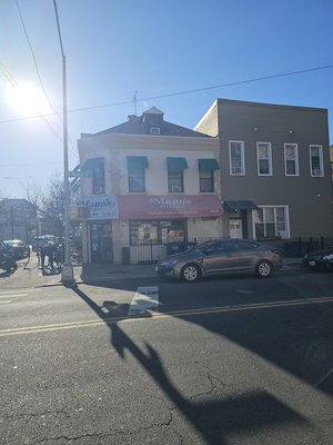 Mano's Pizzeria by null