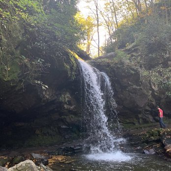 Grotto Falls - Grotto Falls - Hiking Near Me - Gatlinburg, Tennessee