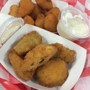 Zo's Good Burger E. Dearborn - Mac n cheese bites and jalapeño poppers - Halal Near Me - Dearborn, Michigan