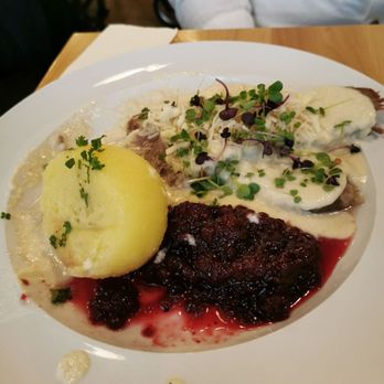 Restaurant Alt Ringlein - Krenfleisch: Tafelspitz mit Meerrettich - Franconian Near Me - Bamberg, BY Restaurant Alt Ringlein - Krenfleisch: Tafelspitz mit Meerrettich - Franconian Near Me - Bamberg, BY