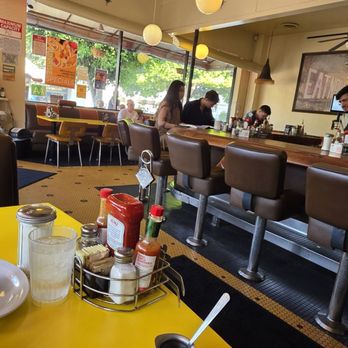 Fred 62 - Diners Near Me - Los Angeles, California Fred 62 - Diners Near Me - Los Angeles, California