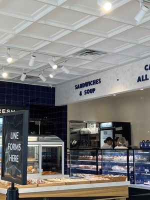 Paris Baguette by null