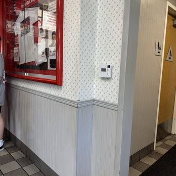 In-N-Out Burger - Burgers Near Me - Burbank, California In-N-Out Burger - Burgers Near Me - Burbank, California