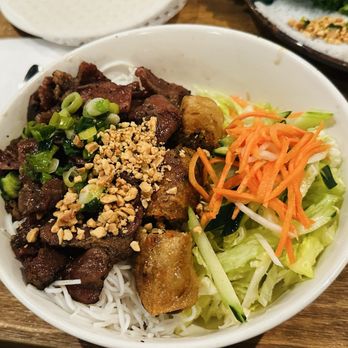 Que Viet - Grilled Pork Imperial Roll Vermicelli / Bun Cha Gio Thit Nuong - Vietnamese Near Me - San Francisco, California
