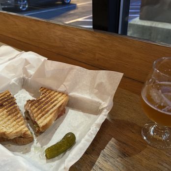 Donner Creek Brewing - Cideries Near Me - Truckee, California