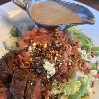 Wood-n-Tap - Chop House Steak Salad - New American Near Me - Rocky Hill, Connecticut Wood-n-Tap - Chop House Steak Salad - New American Near Me - Rocky Hill, Connecticut