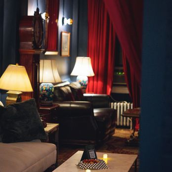 Backstage - Cocktail Bars Near Me - New York, New York