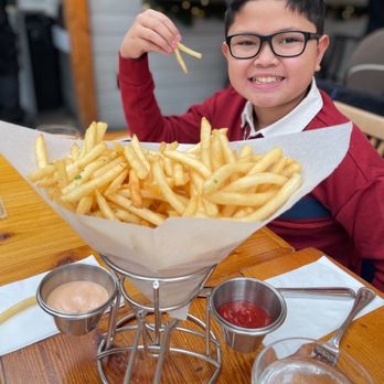 Haven Rooftop - Truffle Fries - Lounges Near Me - New York, New York Haven Rooftop - Truffle Fries - Lounges Near Me - New York, New York