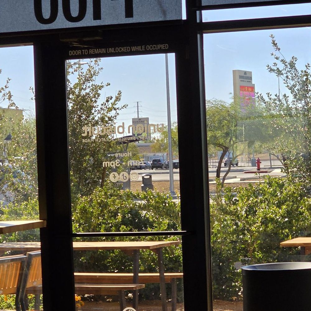 Union Biscuit - View from inside to the patio outside - Breakfast & Brunch Near Me - Las Vegas, Nevada