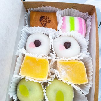 Fugetsu-Do - Assorted 8 piece box - Candy Stores Near Me - Los Angeles, California Fugetsu-Do - Assorted 8 piece box - Candy Stores Near Me - Los Angeles, California