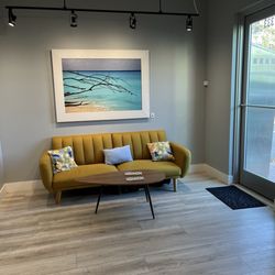 Fit Food Express - Seating area