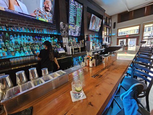 Cali's Sports Bar & Kitchen by null