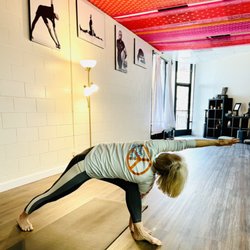 Magic Carpet Yoga - Parivrtta Parsvakonasana