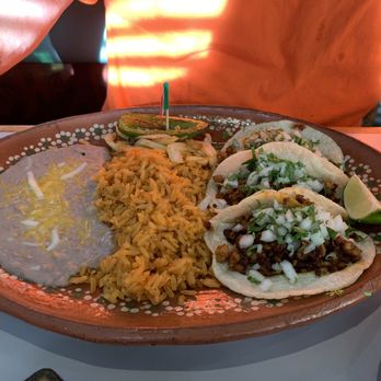 Guacamole bowl - Street tacos plate - Mexican Near Me - Canby, Oregon Guacamole bowl - Street tacos plate - Mexican Near Me - Canby, Oregon