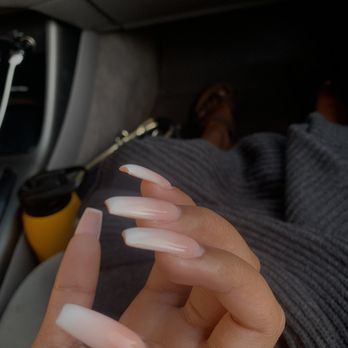 Bellagio Nail Spa - Nail Salons Near Me - Yorkville, Illinois