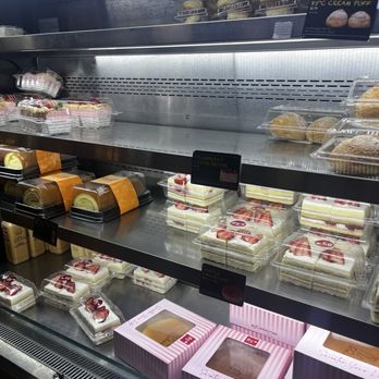 85°C Bakery Cafe - Coffee & Tea Near Me - Chino Hills, California